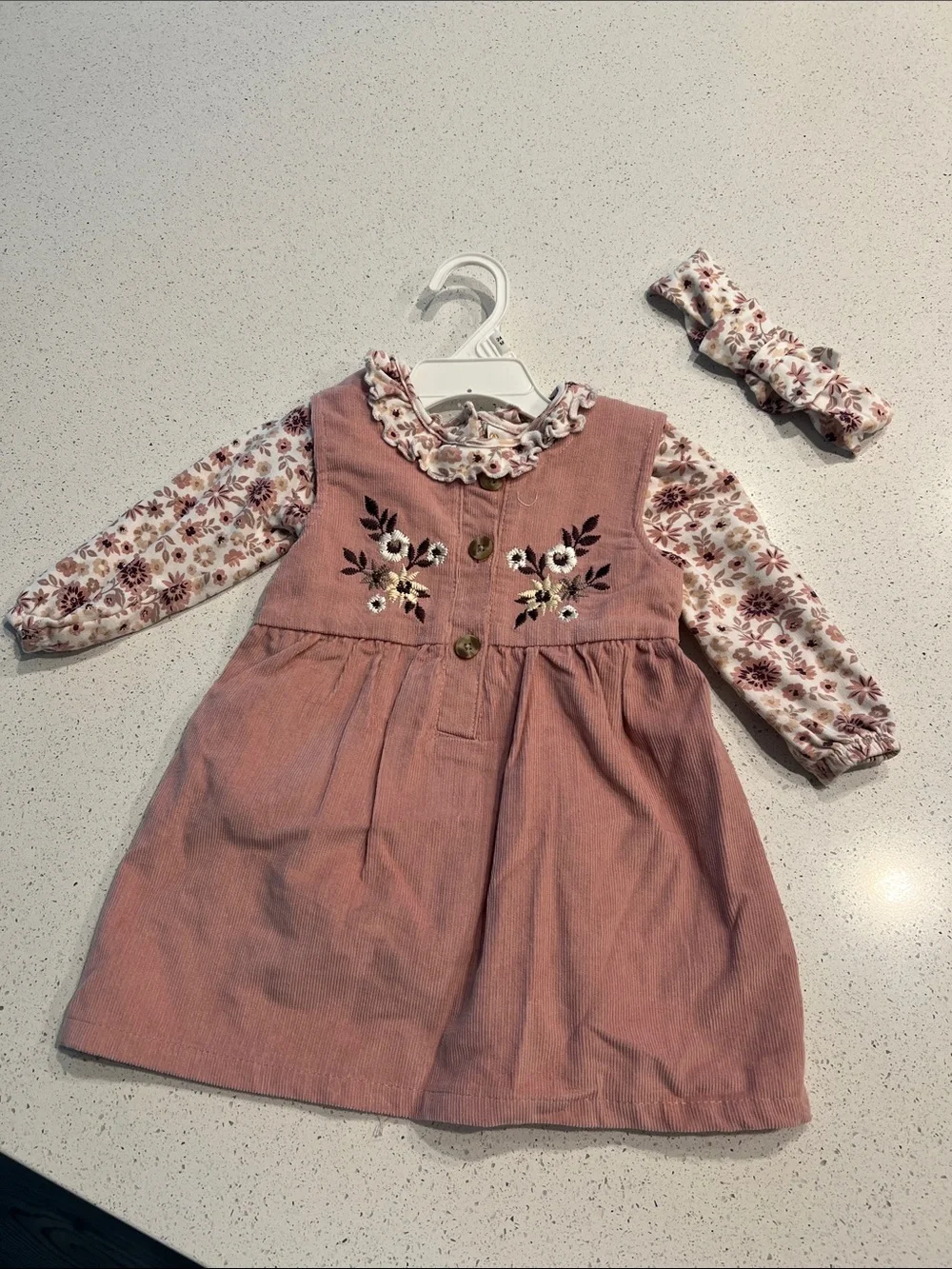 5/$35 used daisy Fuentes 3 piece matching dress set (no callouts)